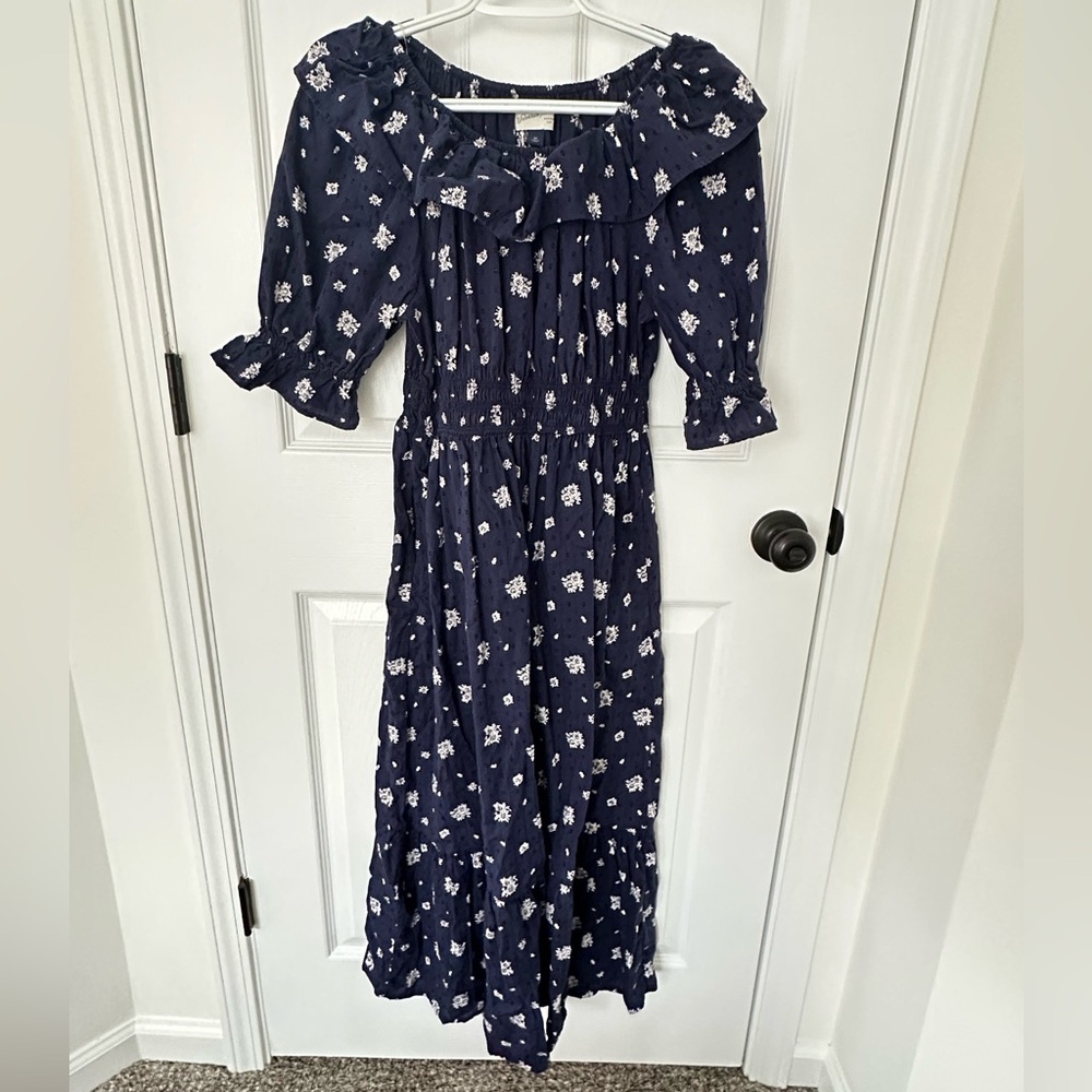 Universal Thread Navy Floral Maxi Dress